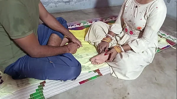 अजनबी पानी पीने अंदर आया और मुझे चोद कर चला गया