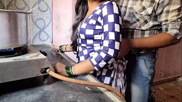 देशी भाभी को देवर ने किचन मे लेकर चोदा