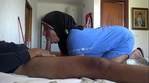 A Turkish muslim cleaning maid gives a rimjob and lets him cum in her mouth for extra money.