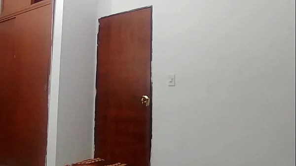 HERMANASTRA NUEVA LLEGA DE VISITA A MI CASA Y ME ENCUENTRA MASTURBANDOME, NO DIGAS NADA HERMANASTRA HARE TODO LO QUE TU ME DIGA, HERMANASTRA COLOMBIANA CALIENTE- PORNO EN ESPANOL-