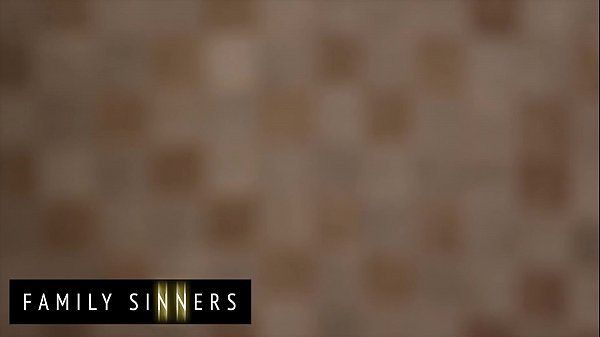 Redhead Stepsister (Lacy Lennon) Had Hardcore Sex In The Shower - Family Sinners